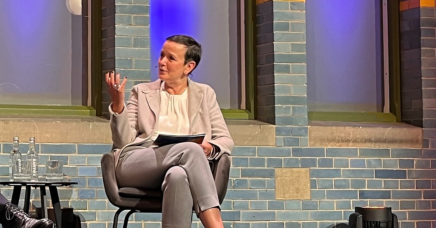 Friederike von Krosigk in einer Panel-Diskussion